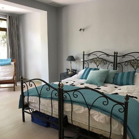 Villa With Heated Pool And Jacuzzi Close To Puerto Banus And Beach エステポナ エクステリア 写真