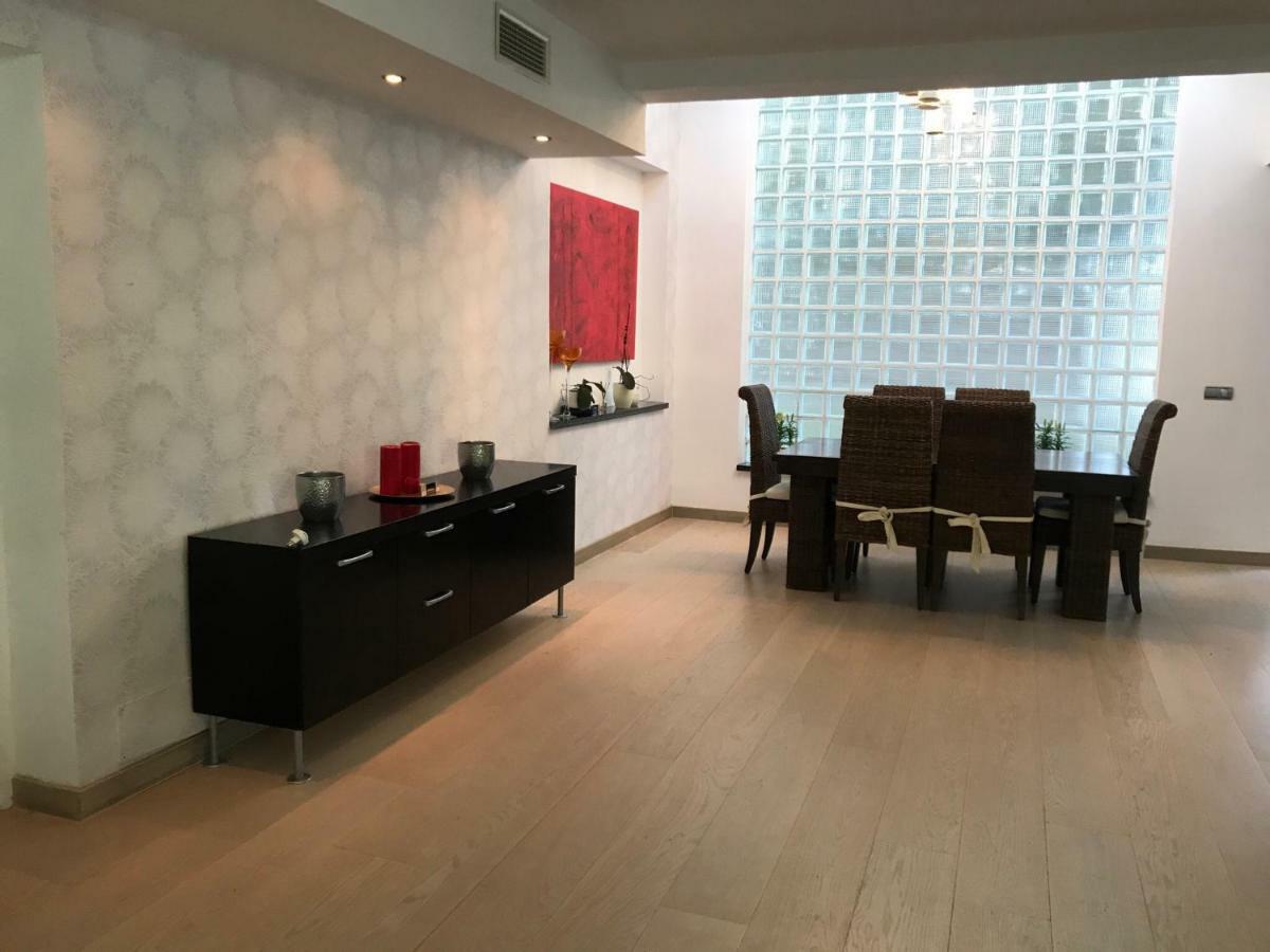 Villa With Heated Pool And Jacuzzi Close To Puerto Banus And Beach エステポナ エクステリア 写真