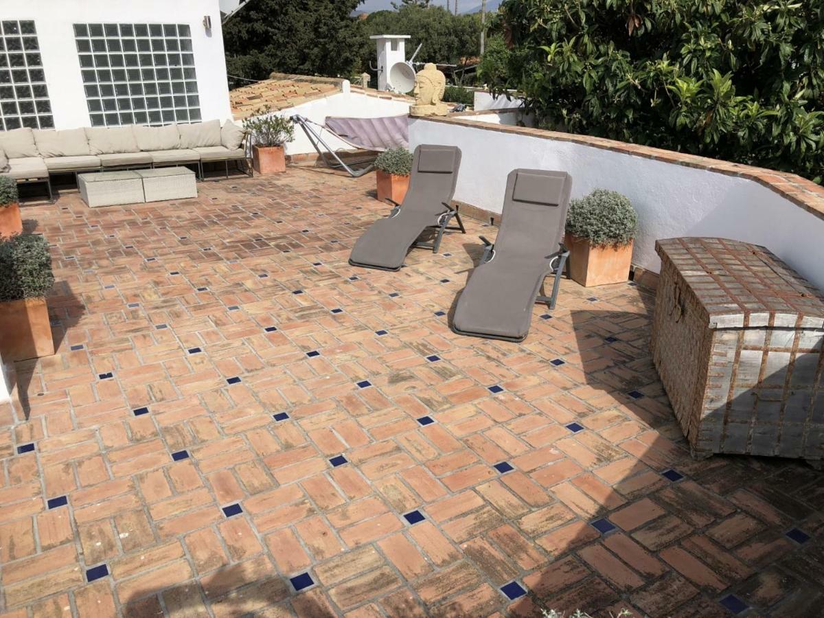 Villa With Heated Pool And Jacuzzi Close To Puerto Banus And Beach エステポナ エクステリア 写真